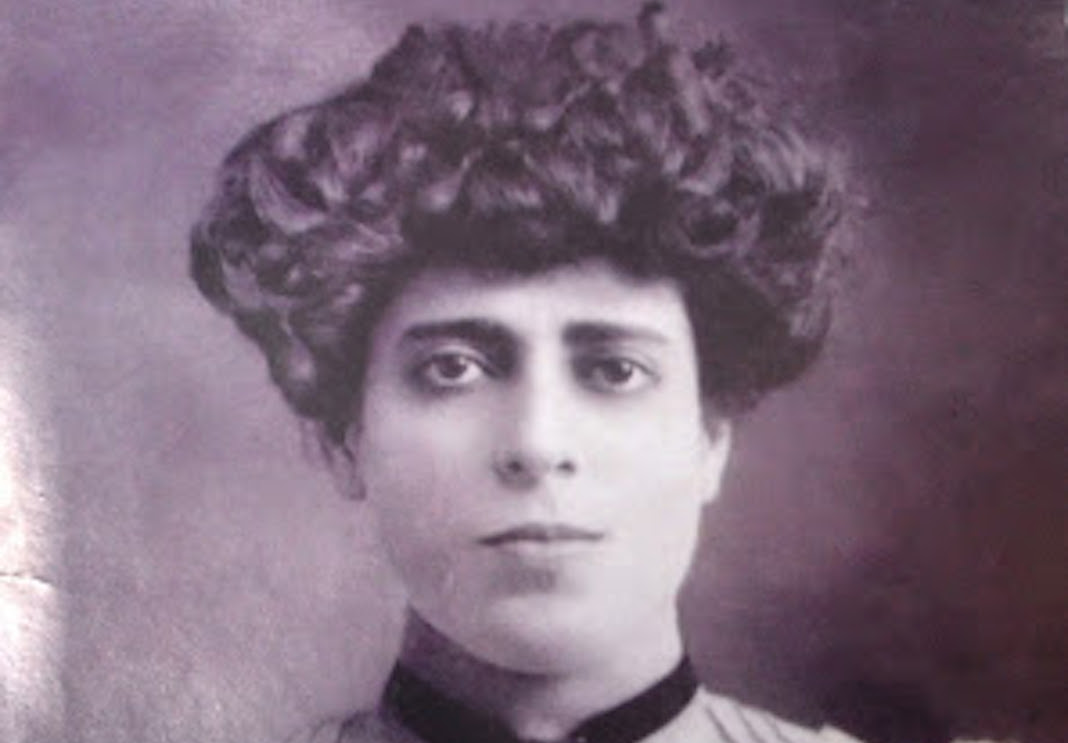 María Enriqueta Camarillo